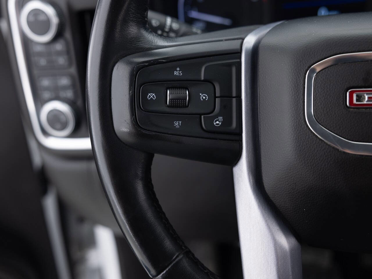 Used 2020 GMC Sierra 1500 Elevation image 40