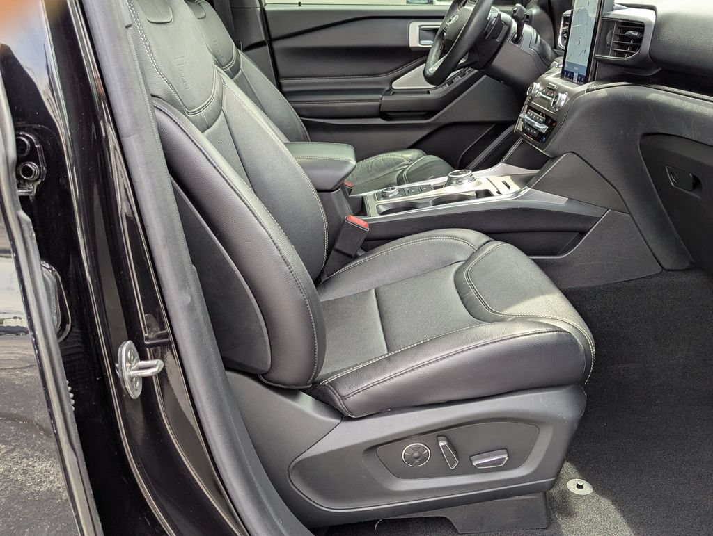 Used 2020 Ford Explorer ST w/ ST Street Pack AWD/4WD image 28