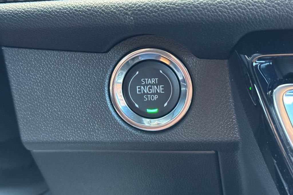 New 2027 Chevrolet Traverse Z71 w/ Enhanced Driving Package AWD/4WD image 24