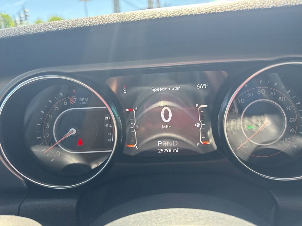 Used 2020 Jeep Gladiator Sport w/ Quick Order Package 24S AWD/4WD image 23