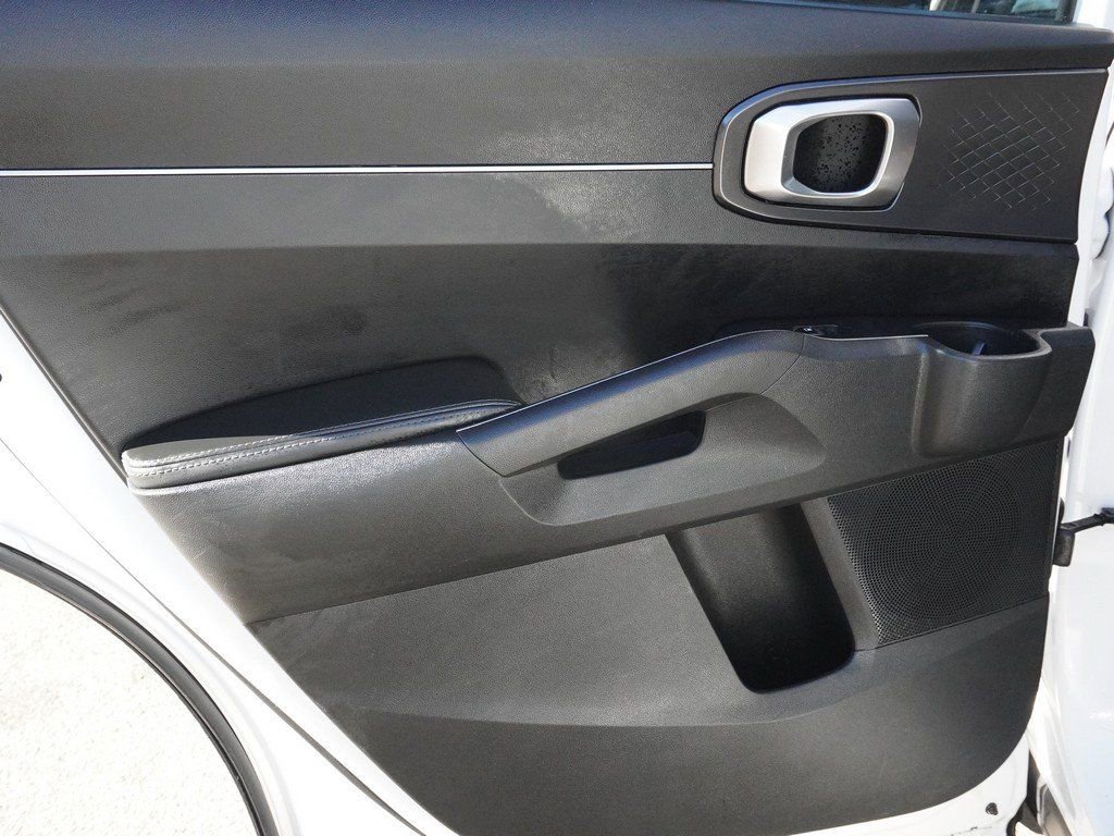 Used 2022 Kia Sorento S w/ Panoramic Sunroof Package image 28