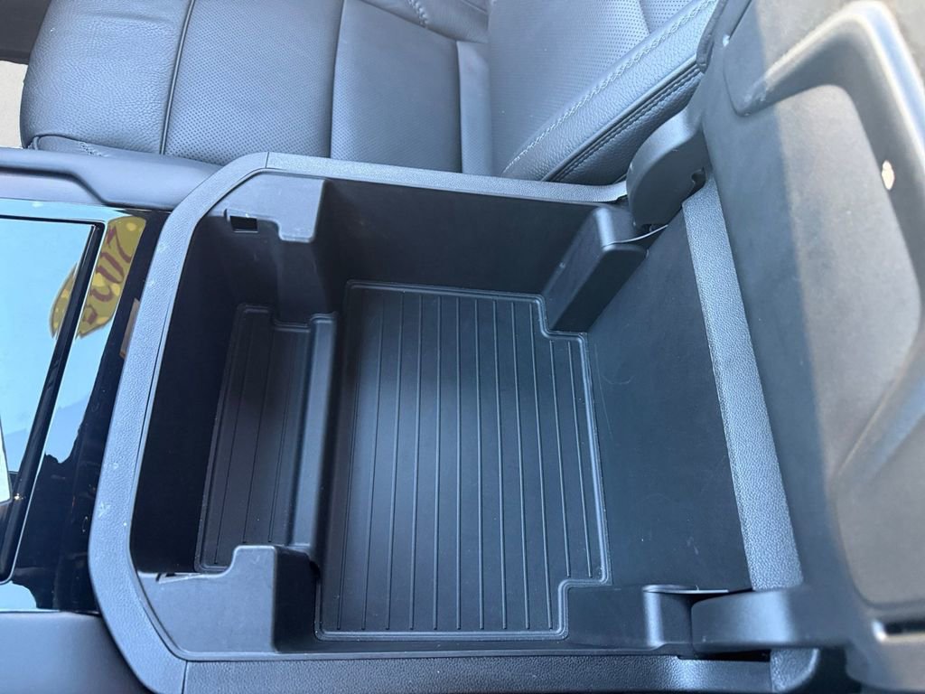 Used 2025 GMC Yukon Denali image 24