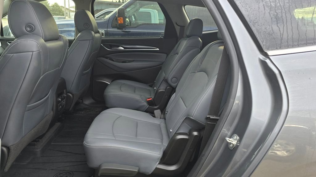 Used 2020 Buick Enclave Premium w/ Sun and Sites Package image 8