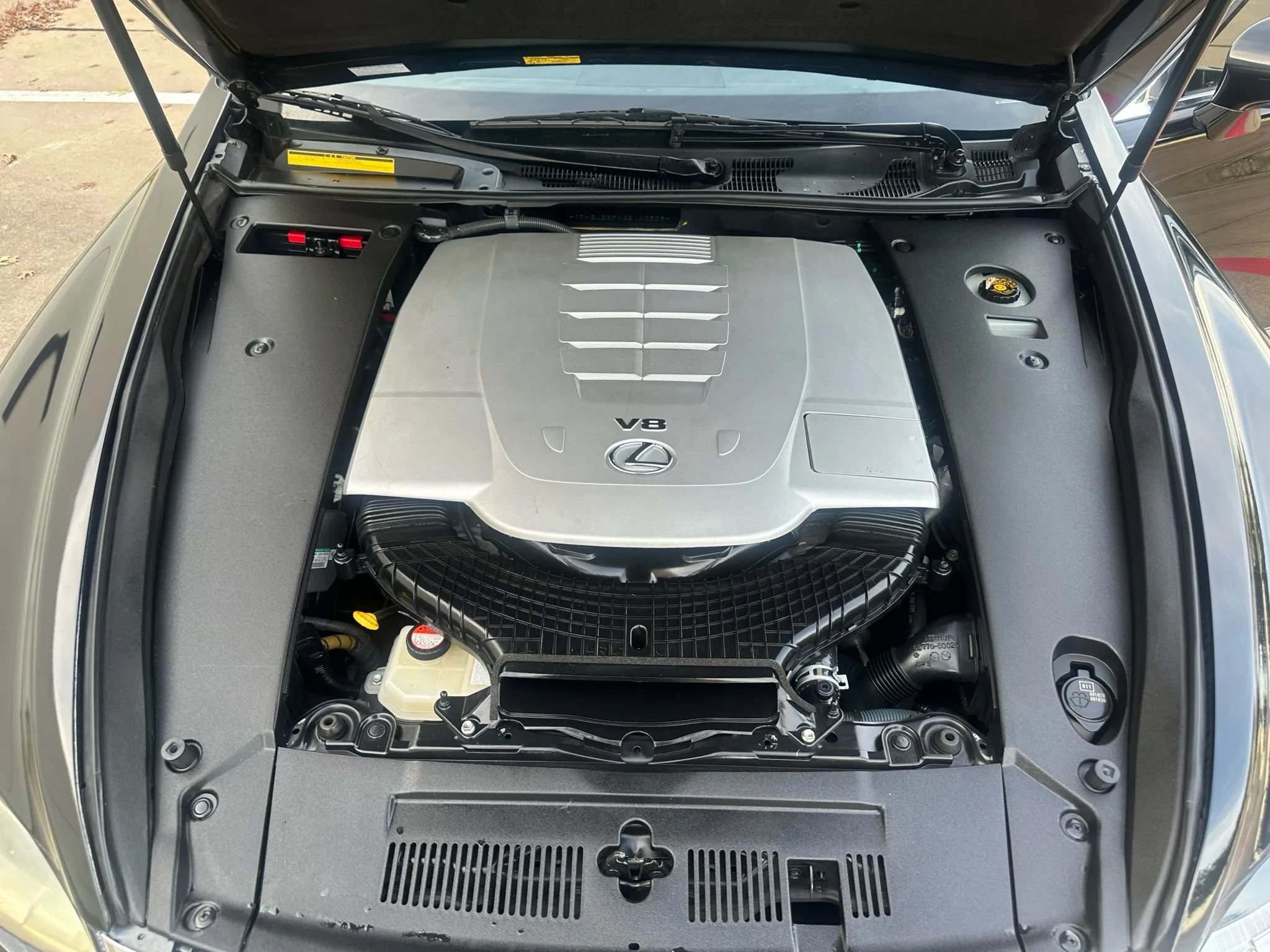 Used 2016 Lexus LS 460 RWD image 30