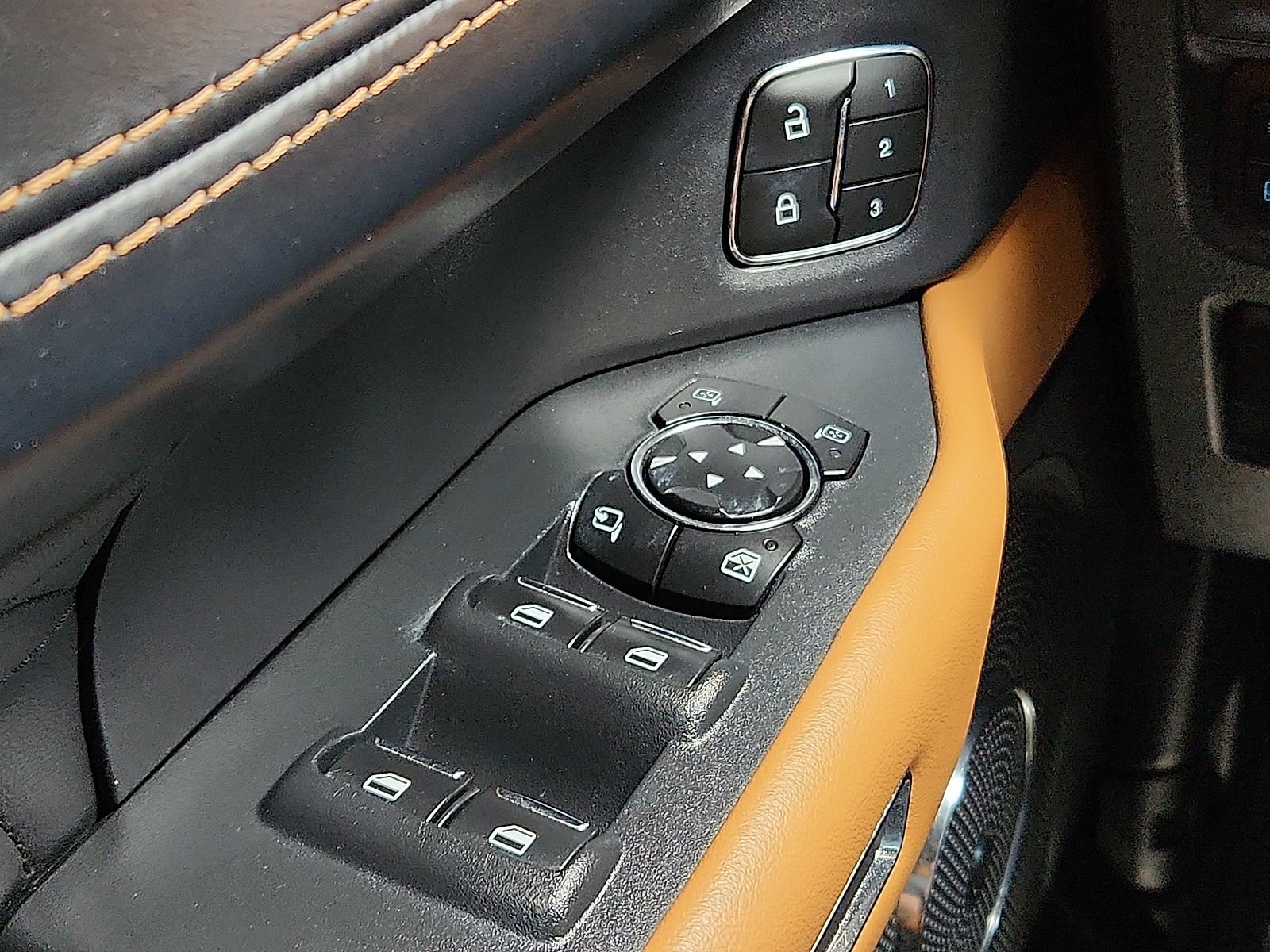 Used 2022 Ford Expedition Platinum RWD image 16