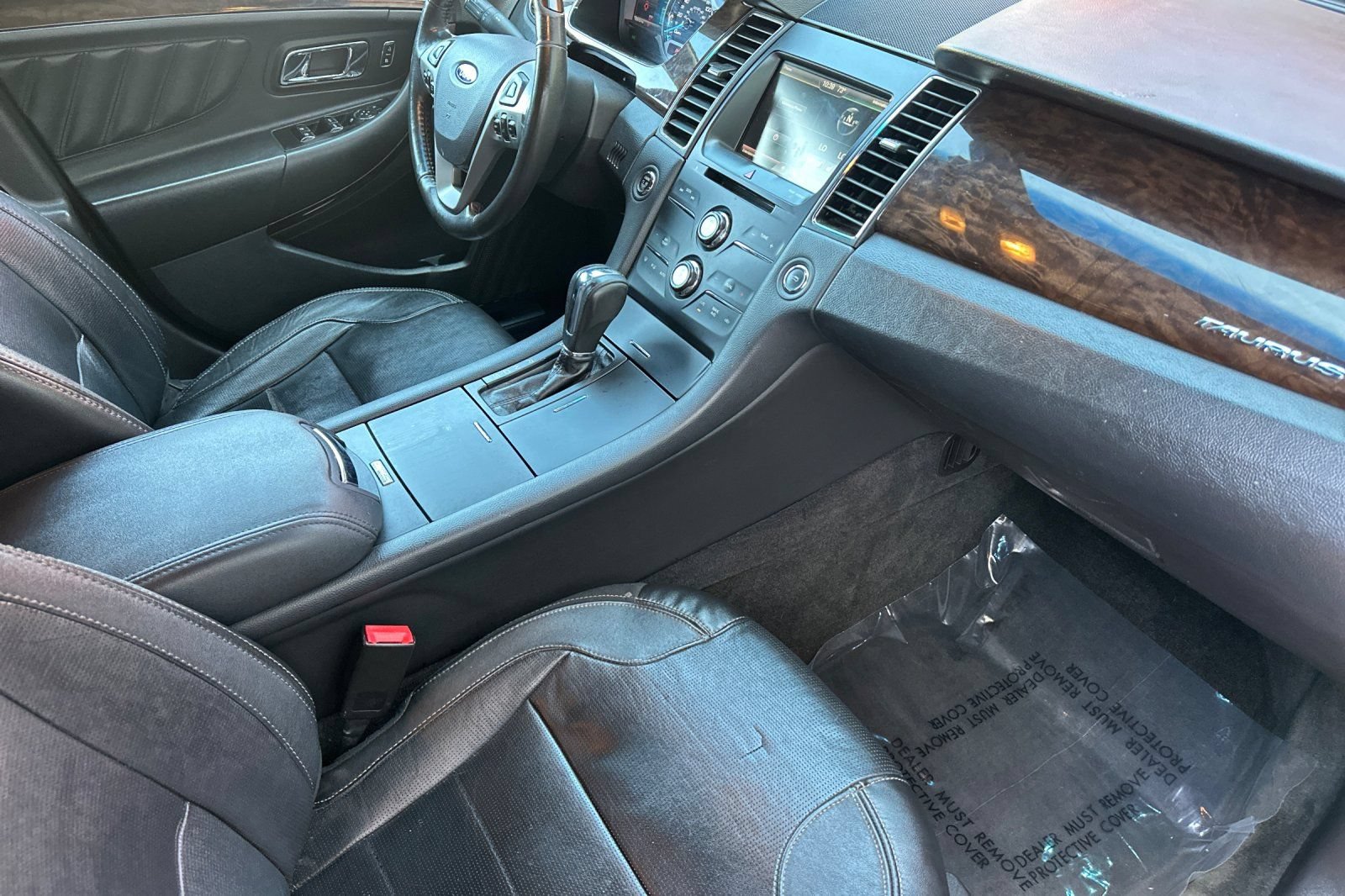 Used 2014 Ford Taurus Limited FWD image 16