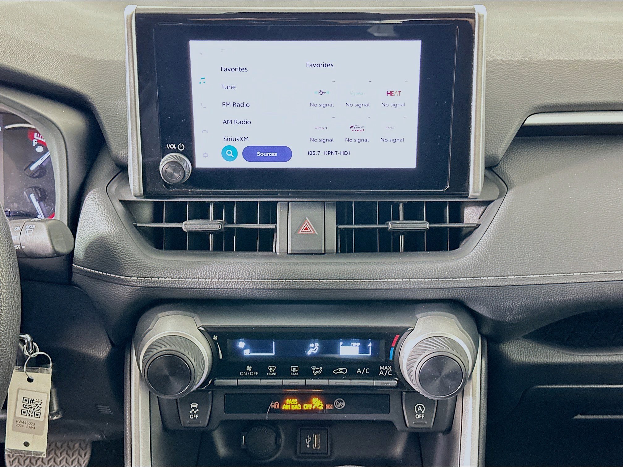 Used 2024 Toyota RAV4 LE image 22