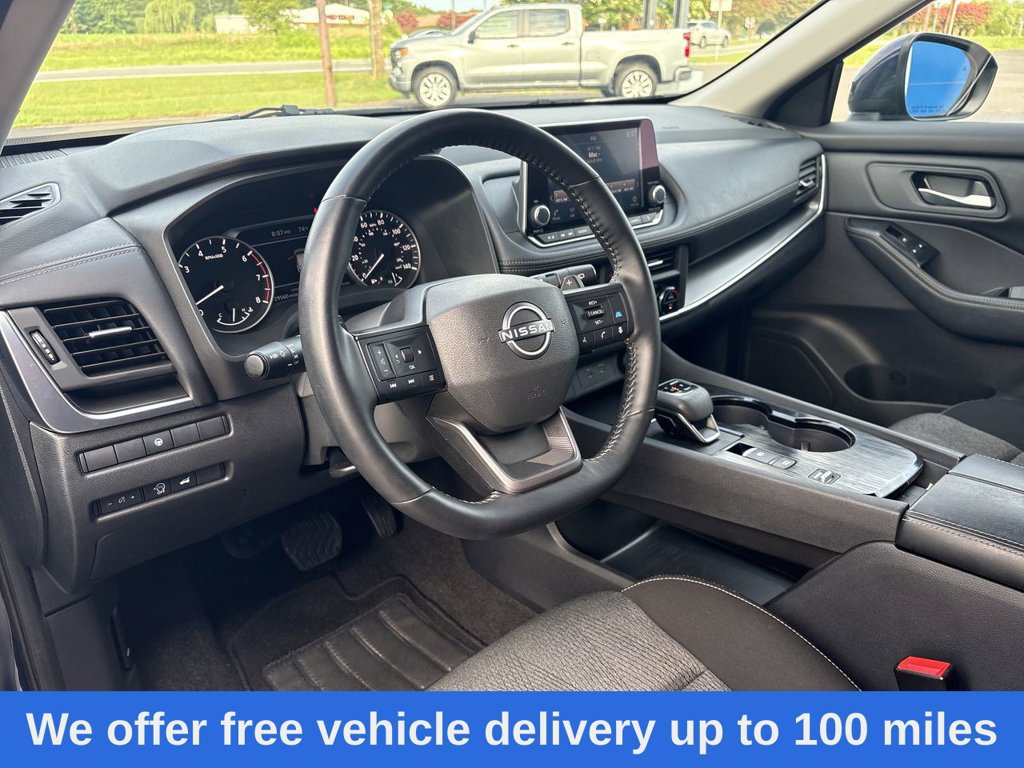 Used 2025 Nissan Rogue SV FWD image 10