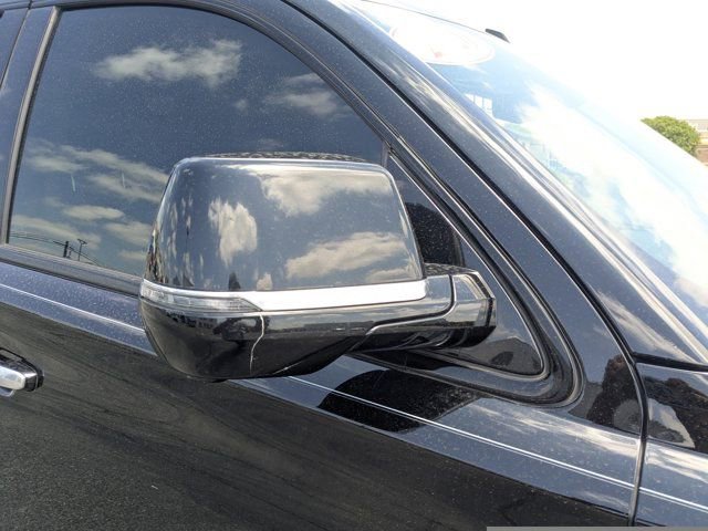 Used 2020 Cadillac Escalade Luxury w/ Escalade Sport Edition RWD image 12