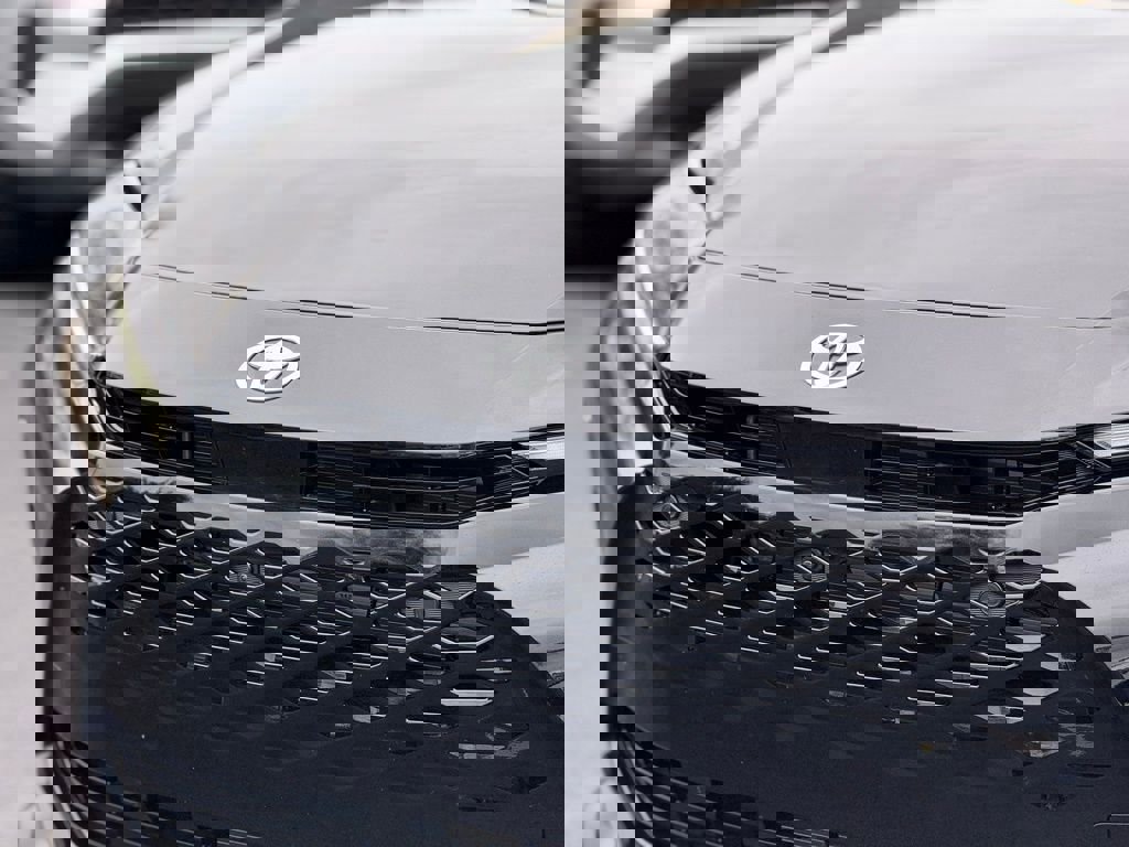 Used 2025 Toyota Crown Signia image 10