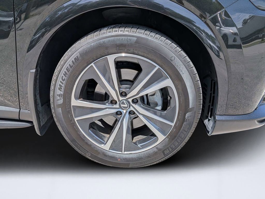 Used 2024 Lexus RX 350 Premium w/ Convenience Package FWD image 9