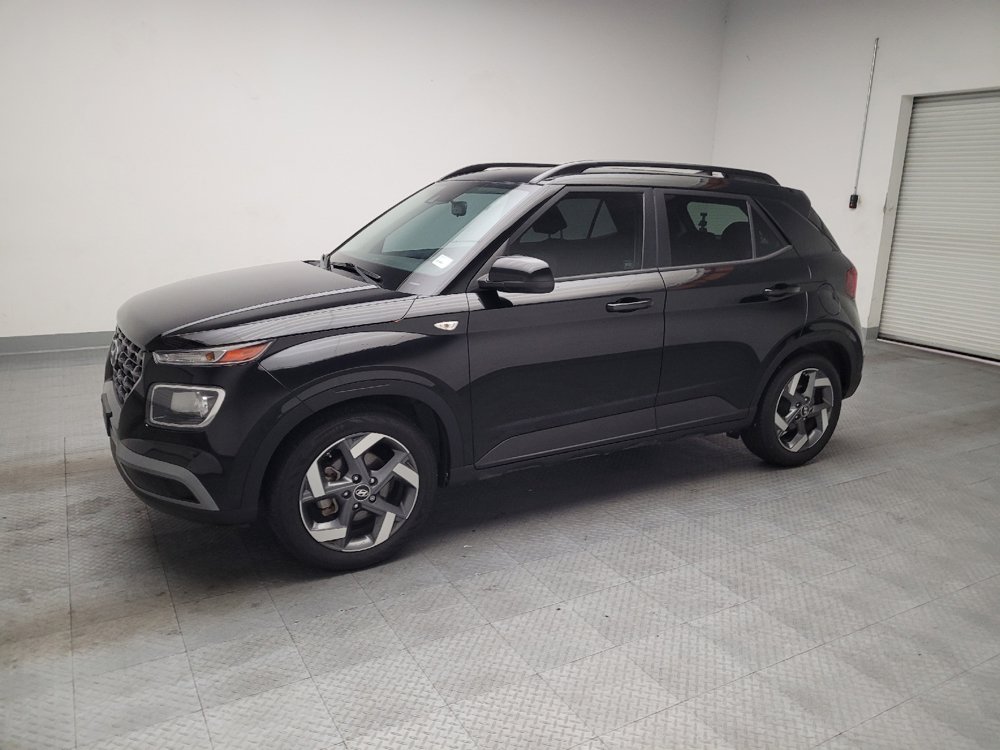 Used 2021 Hyundai Venue SEL w/ Cargo Package FWD image 2