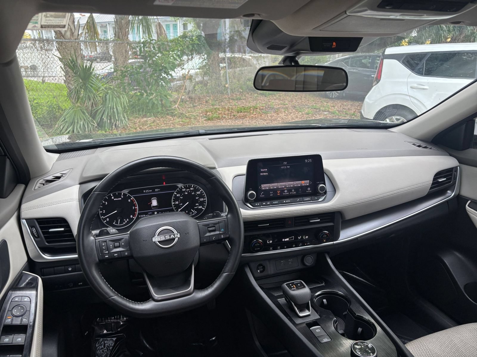 Used 2025 Nissan Rogue SV AWD/4WD image 34