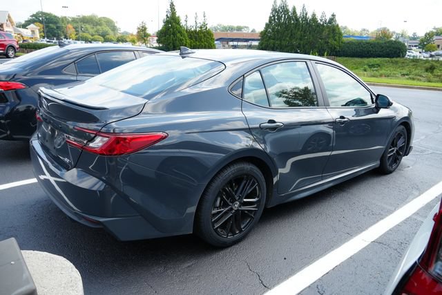 Used 2025 Toyota Camry SE FWD image 14