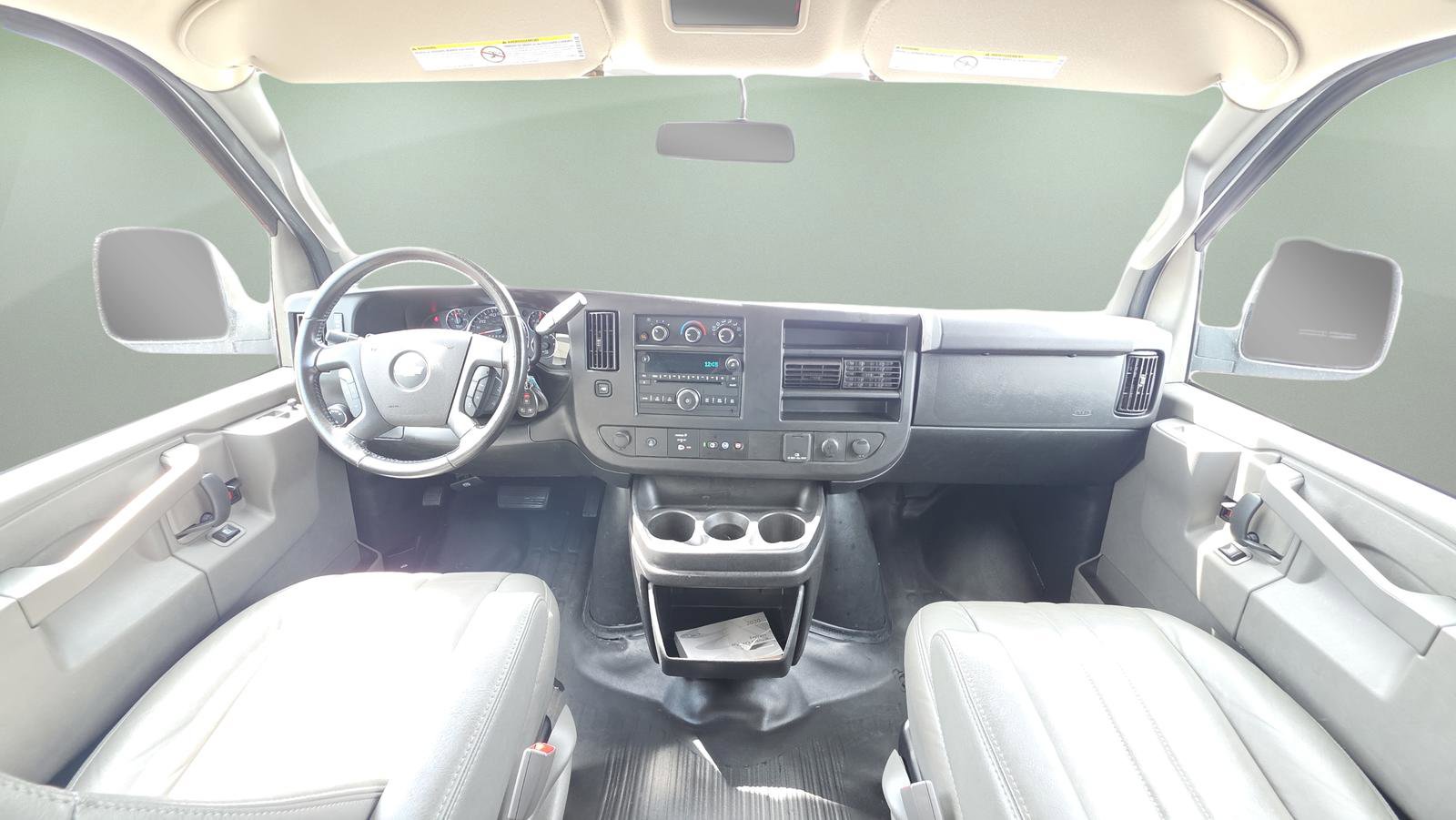 Used 2020 Chevrolet Express 3500 LS RWD image 9