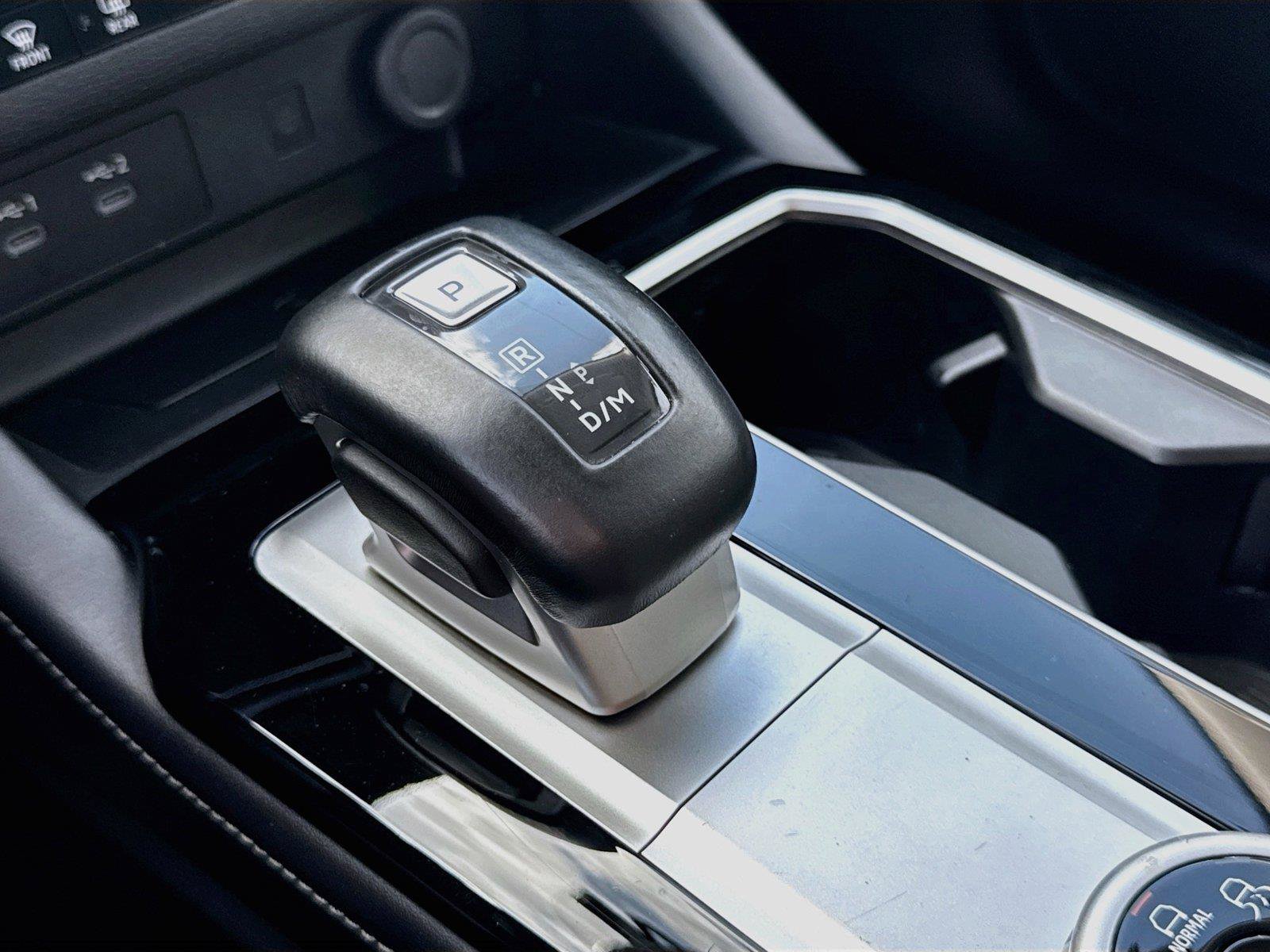 Used 2025 Mitsubishi Outlander SE AWD/4WD image 23