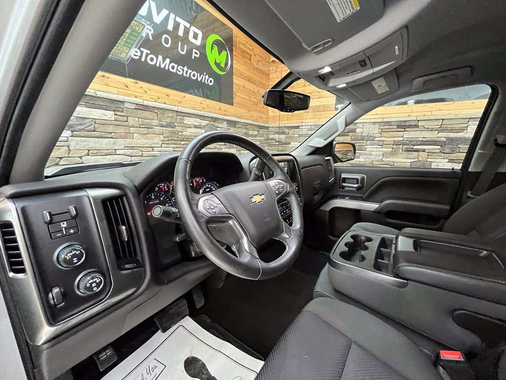 Used 2018 Chevrolet Silverado 1500 LT w/ All Star Edition AWD/4WD image 27