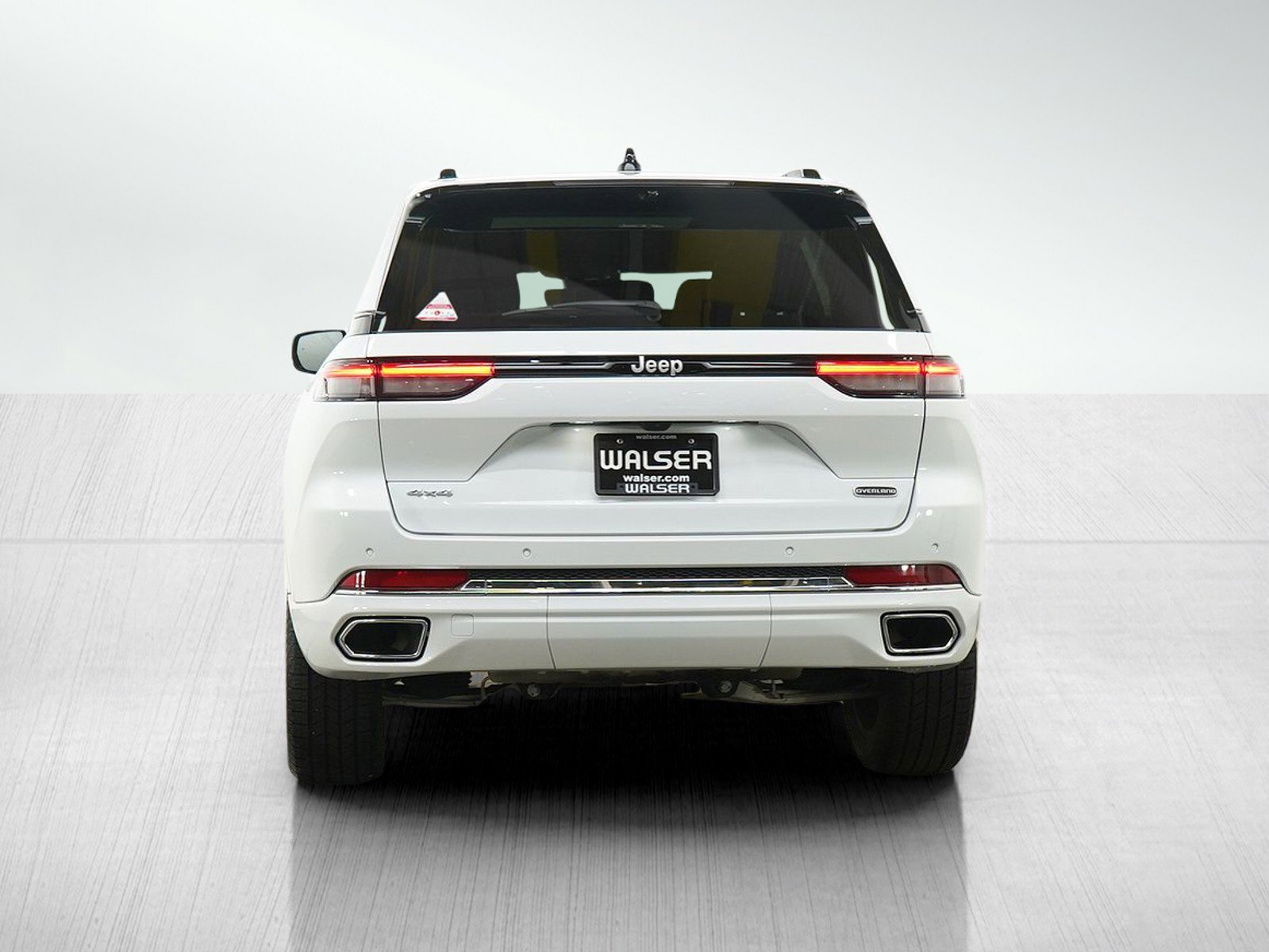 Used 2024 Jeep Grand Cherokee Overland w/ Luxury Tech Group IV image 4