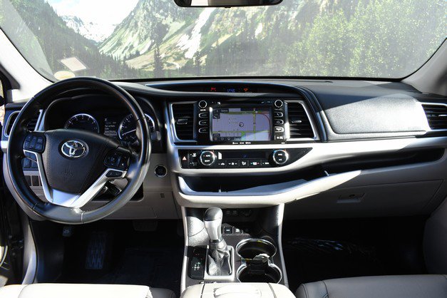 Certified 2017 Toyota Highlander XLE image 18