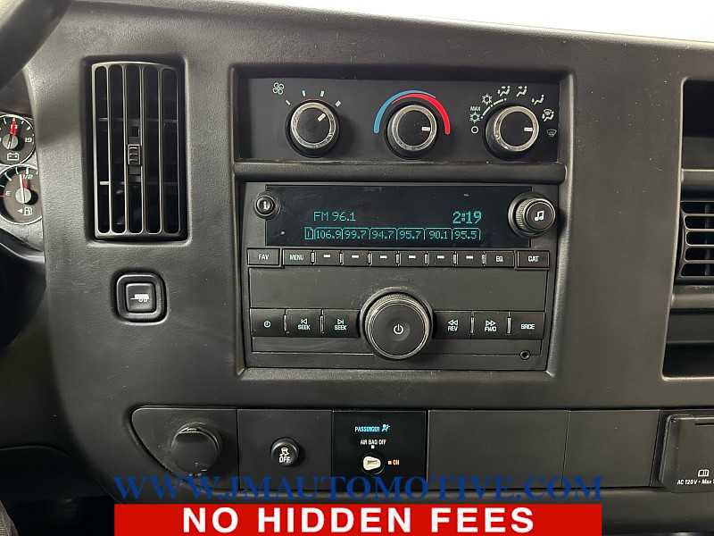 Used 2017 Chevrolet Express 2500 RWD image 18