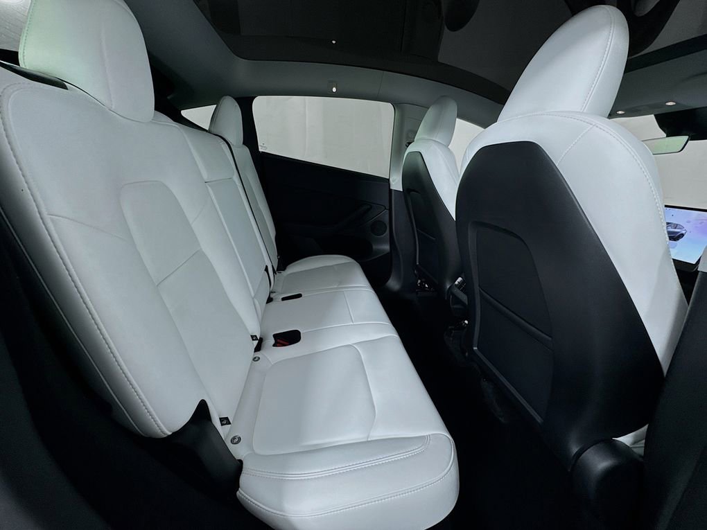 Used 2025 Tesla Model Y Long Range image 25