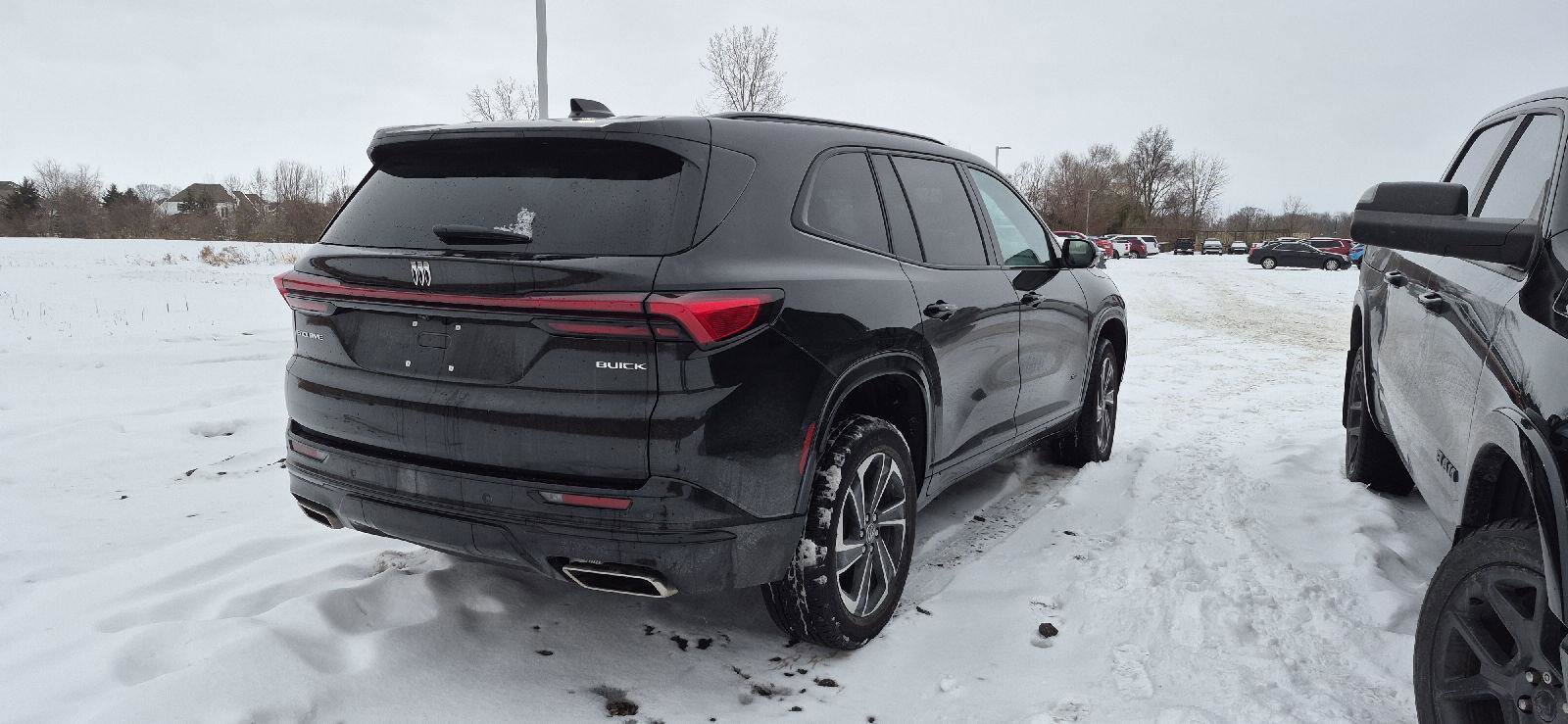 Used 2025 Buick Enclave Sport Touring image 3