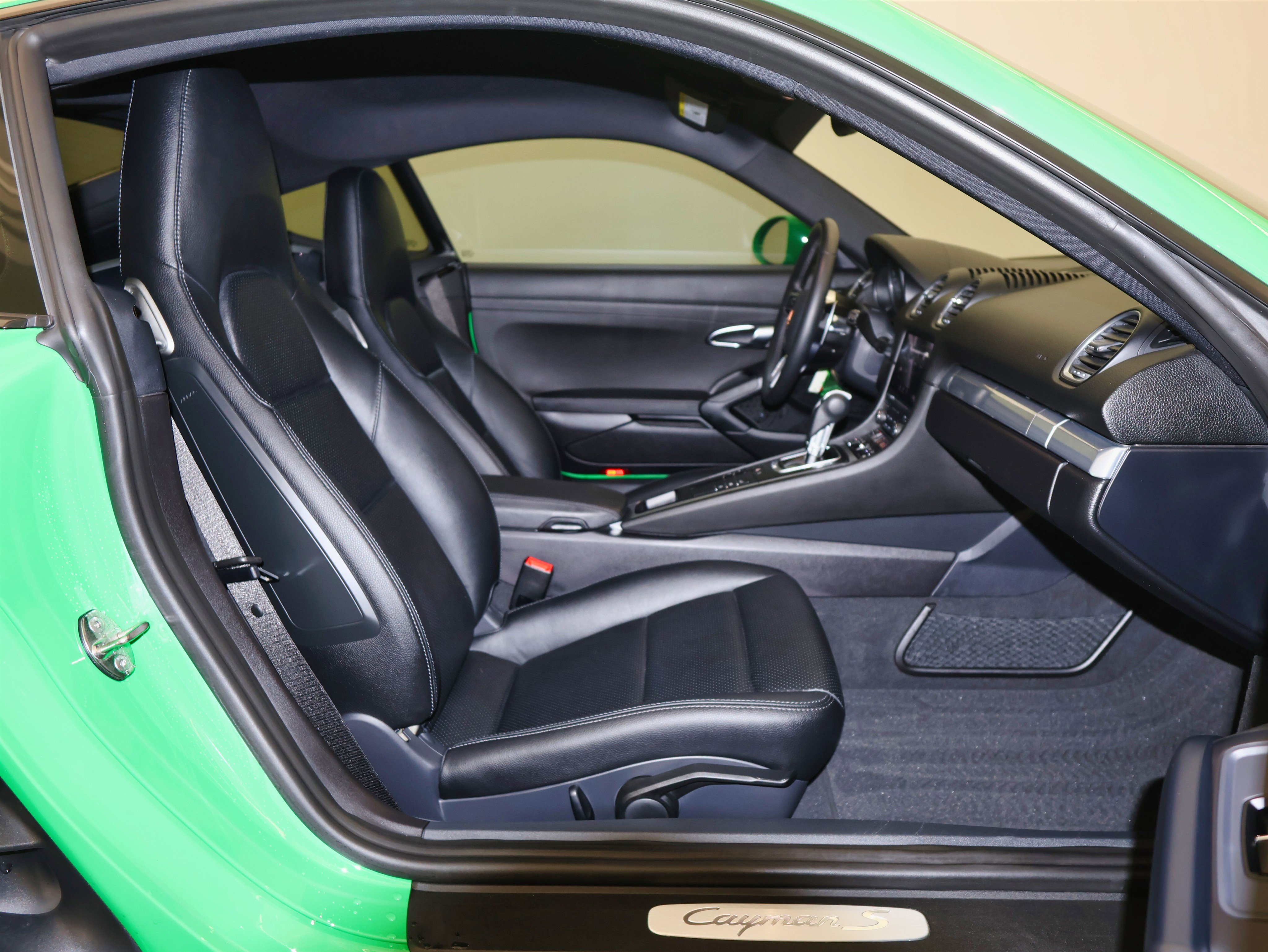 Used 2023 Porsche 718 Cayman S image 36