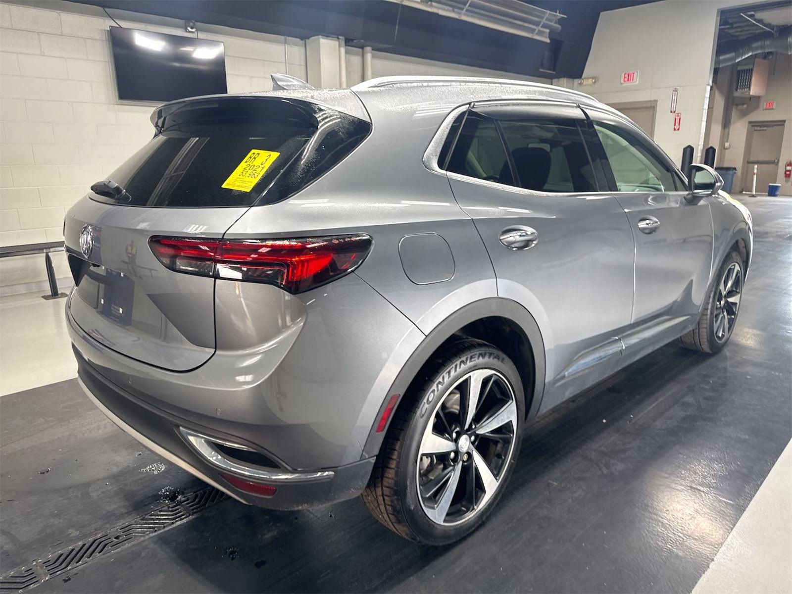 Used 2021 Buick Envision Essence w/ Technology Package I AWD/4WD image 3