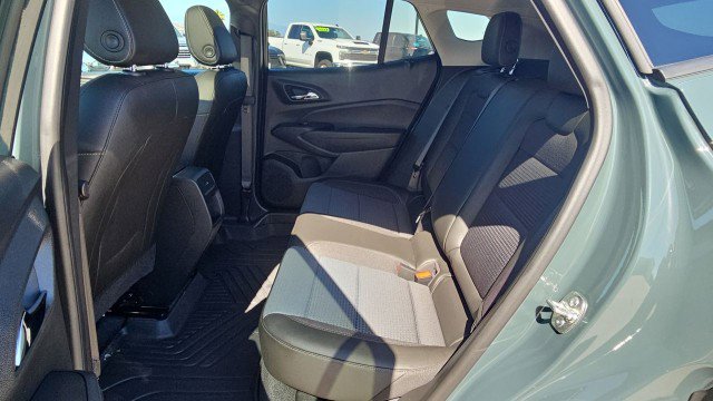 Used 2025 Chevrolet Trax LT w/ Sunroof Package FWD image 25