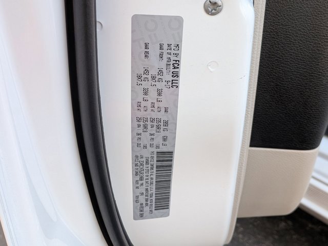 Used 2018 Chrysler Pacifica Limited w/ Advanced Safetytec Group FWD image 27