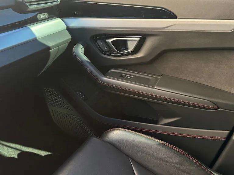 Used 2020 Lamborghini Urus image 11