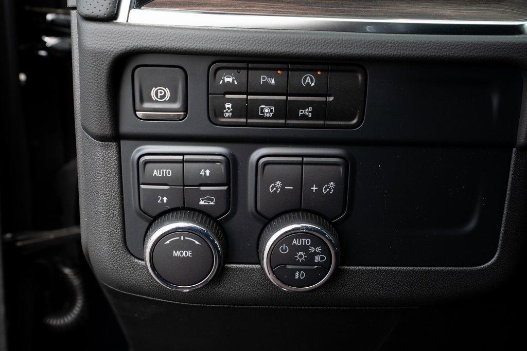 New 2025 Chevrolet Suburban Premier w/ LPO, Get Active Package image 18