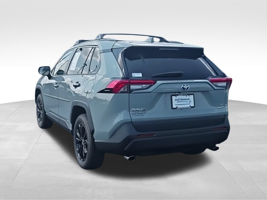 Used 2023 Toyota RAV4 XLE Premium AWD/4WD image 7