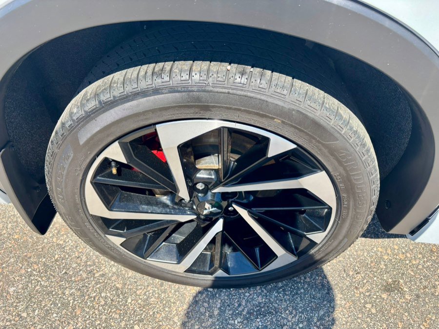 Used 2023 Mitsubishi Outlander SE image 37