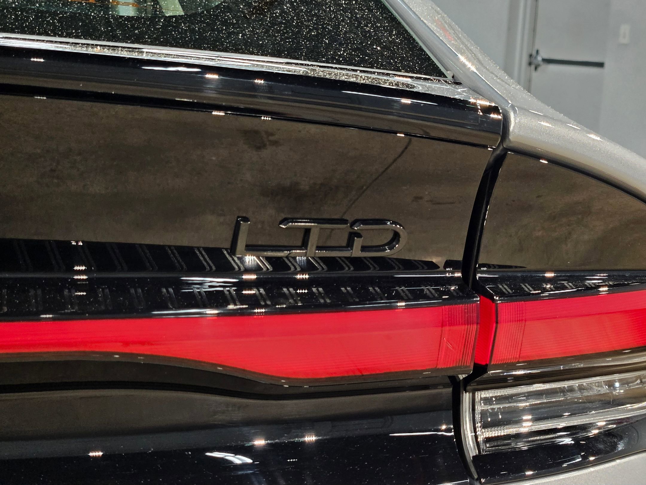 Used 2025 Toyota Prius Limited w/ Limited Premium Package FWD image 37