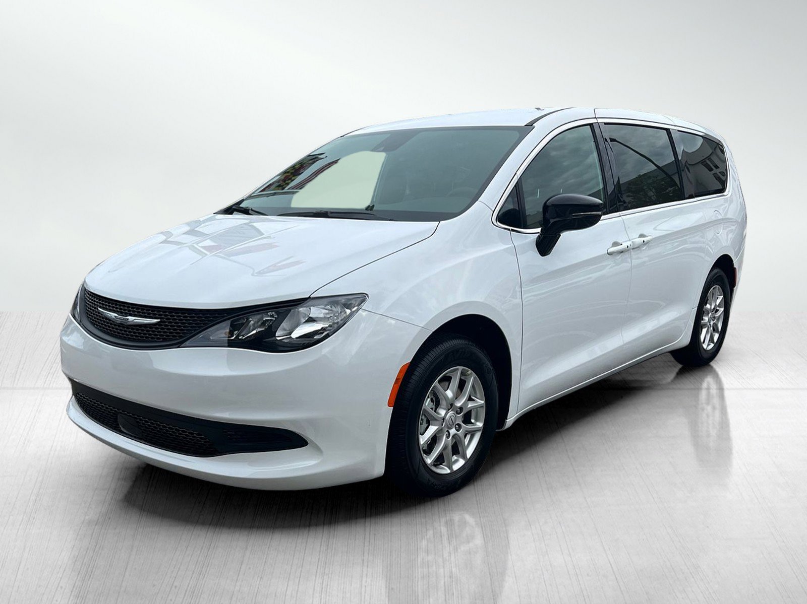 New 2026 Chrysler Voyager LX video 2