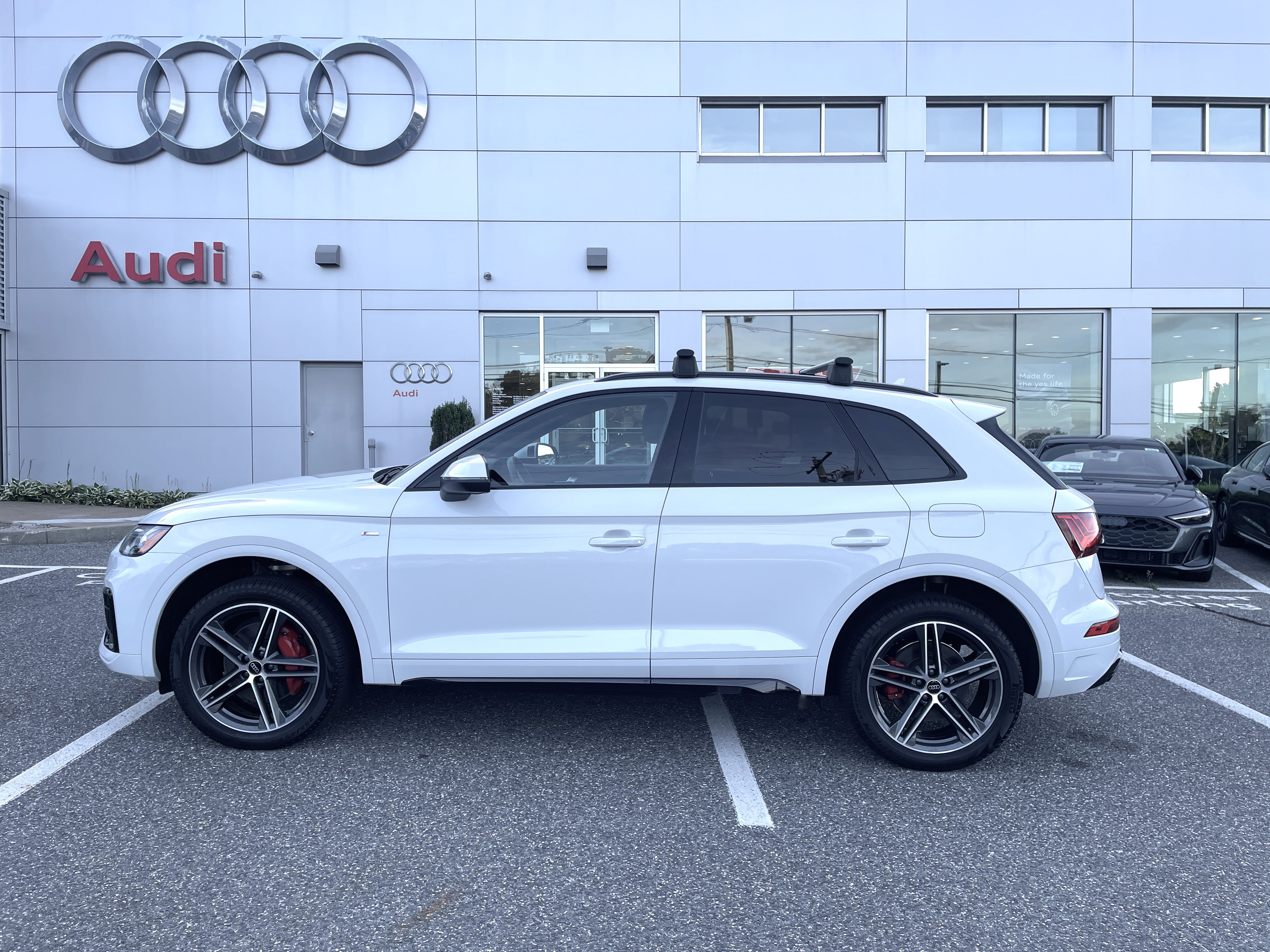 Certified 2024 Audi Q5 e Premium Plus w/ Premium Plus Package AWD/4WD image 4
