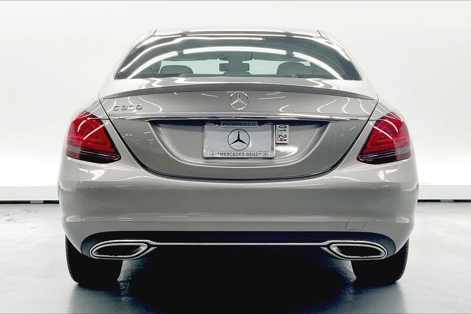 Used 2019 Mercedes-Benz C 300 Sedan image 4