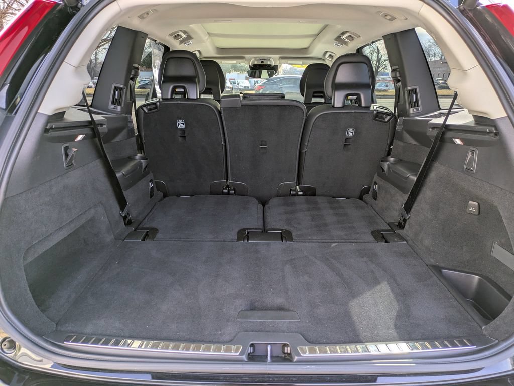 Certified 2021 Volvo XC90 T6 Inscription w/ Advanced Package AWD/4WD image 4
