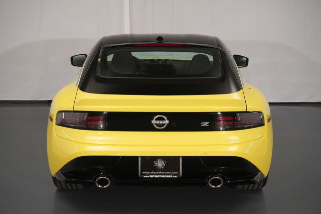 Used 2024 Nissan Z Performance w/ Floor Mat Package RWD image 11
