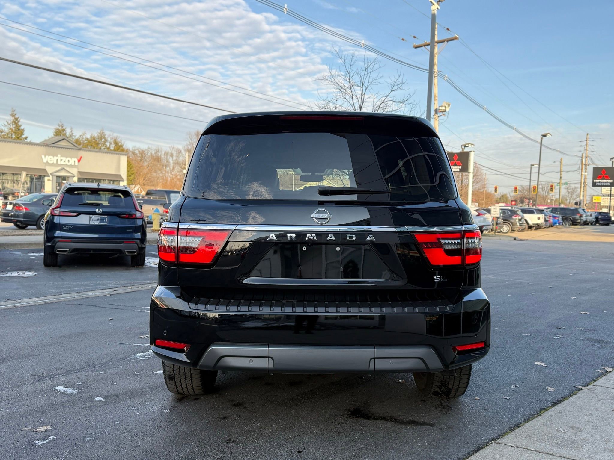 Used 2024 Nissan Armada SL w/ Captain's Chairs Package image 12