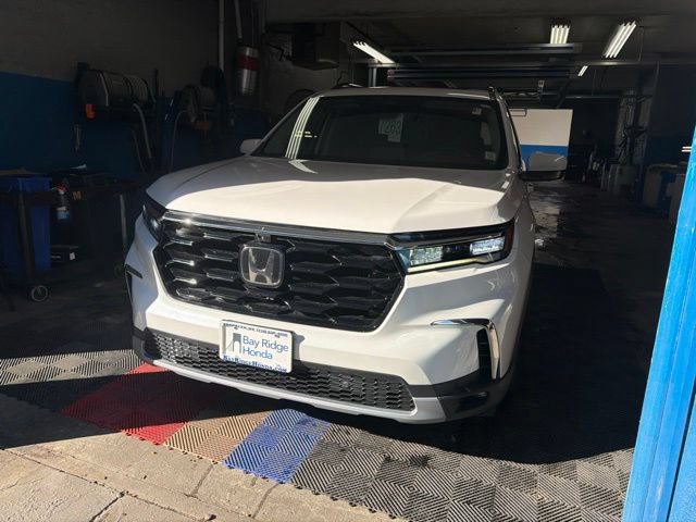 Certified 2023 Honda Pilot Elite