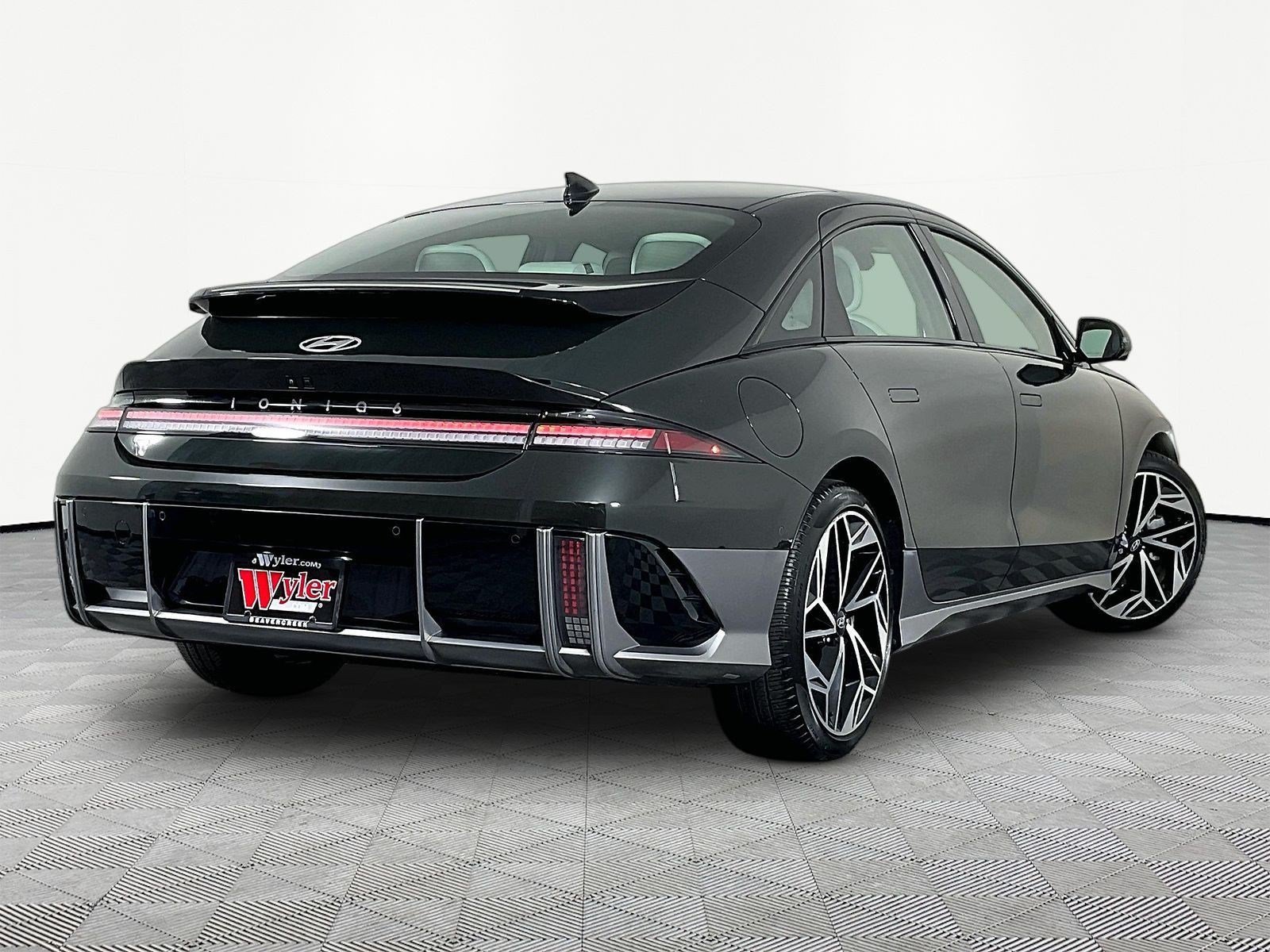 Used 2024 Hyundai Ioniq 6 Limited AWD/4WD image 6