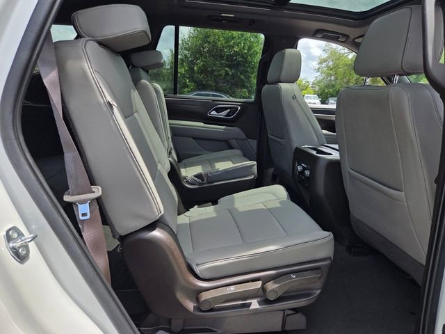 Used 2022 GMC Yukon SLT w/ SLT Luxury Package AWD/4WD image 25