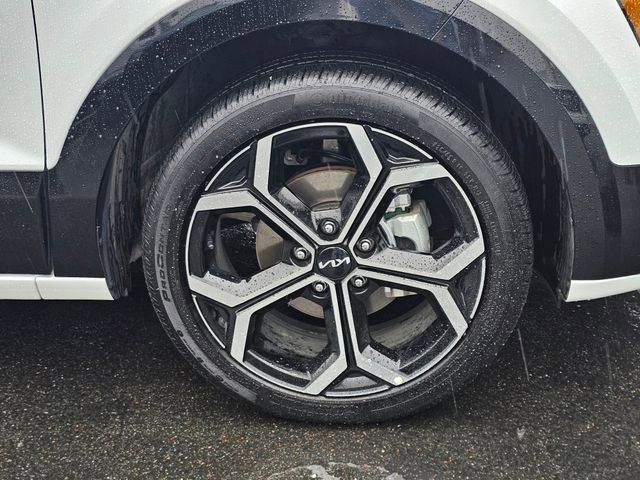 Certified 2023 Kia Niro EX Touring image 11