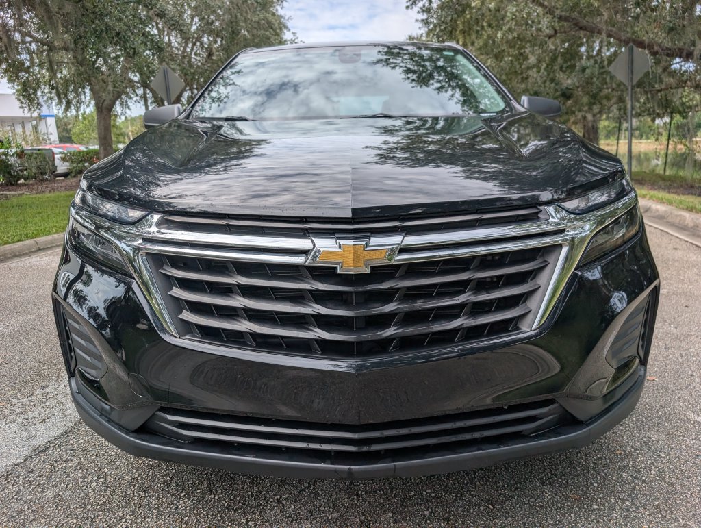 Used 2024 Chevrolet Equinox LS w/ Driver Confidence II Package FWD image 2