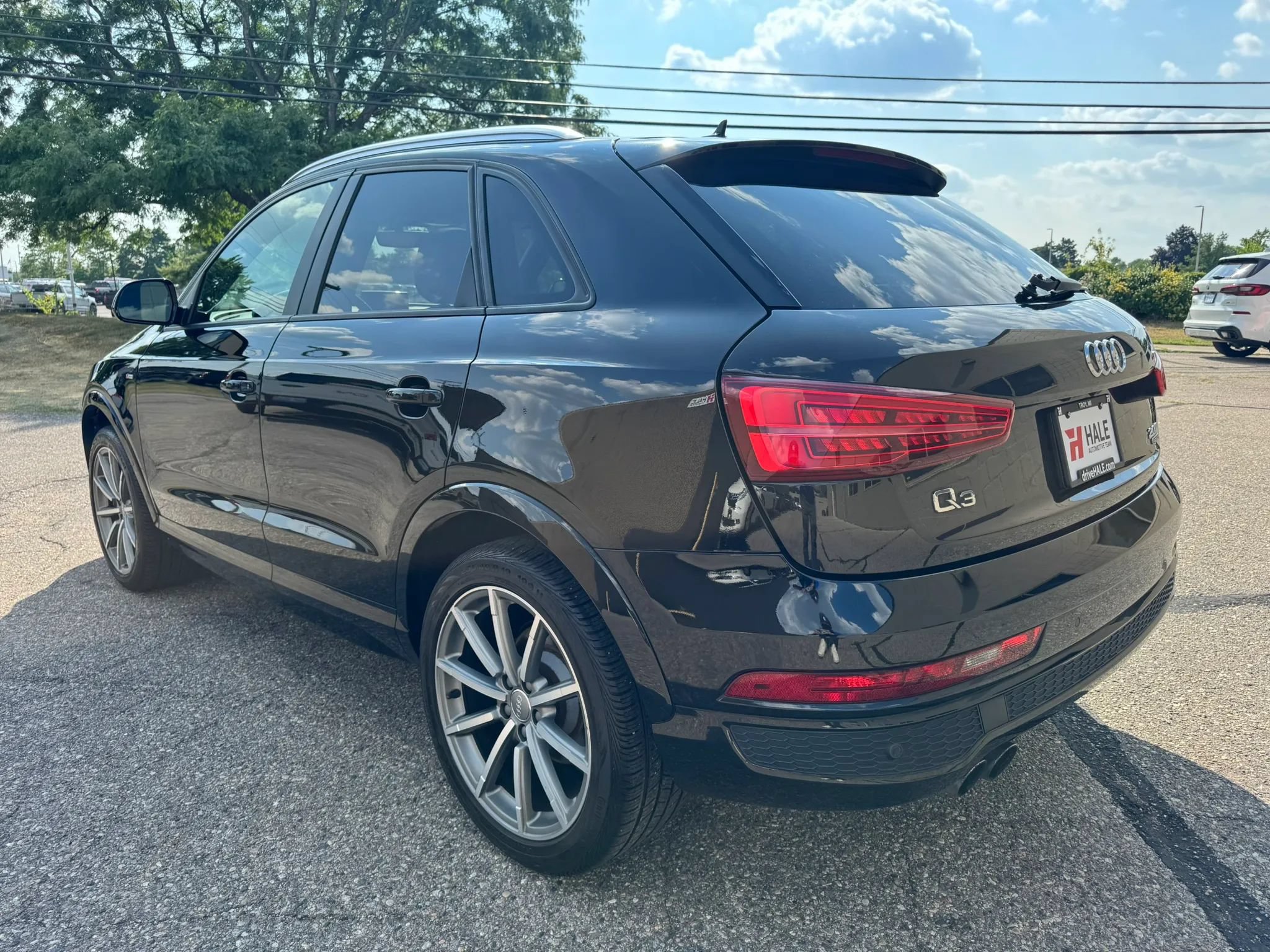 Used 2018 Audi Q3 2.0T Premium AWD/4WD image 7