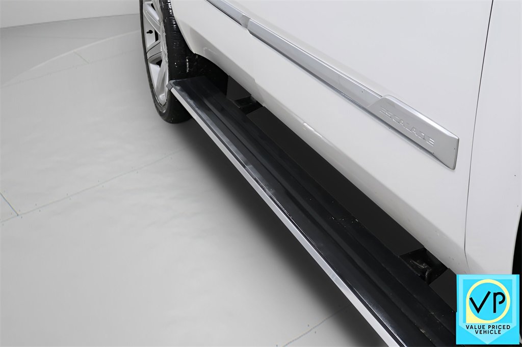 Used 2020 Cadillac Escalade ESV Premium Luxury image 24