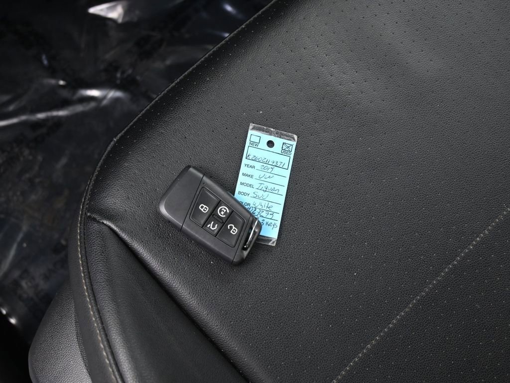 Used 2019 Volkswagen Tiguan SEL image 19