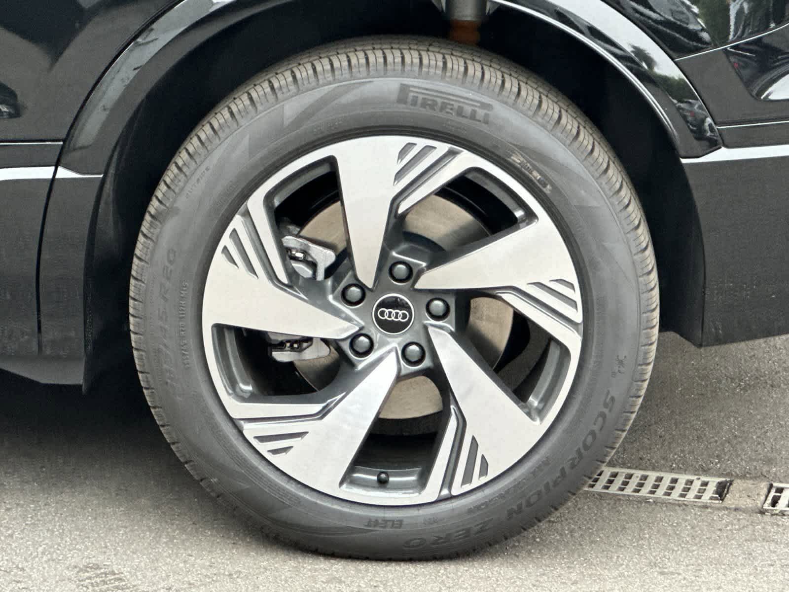 New 2025 Audi Q6 e-tron Premium Plus AWD/4WD image 32